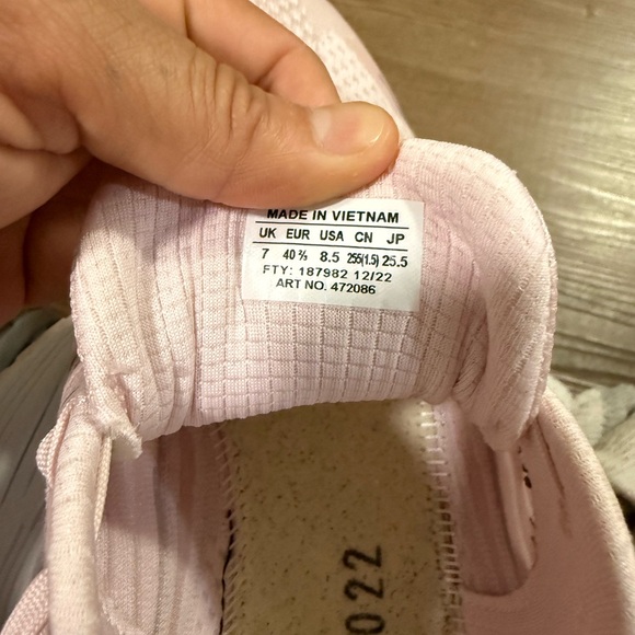 Salomon aero blaze Women's Light Pink Athletic Shoes - Picture 9 of 9